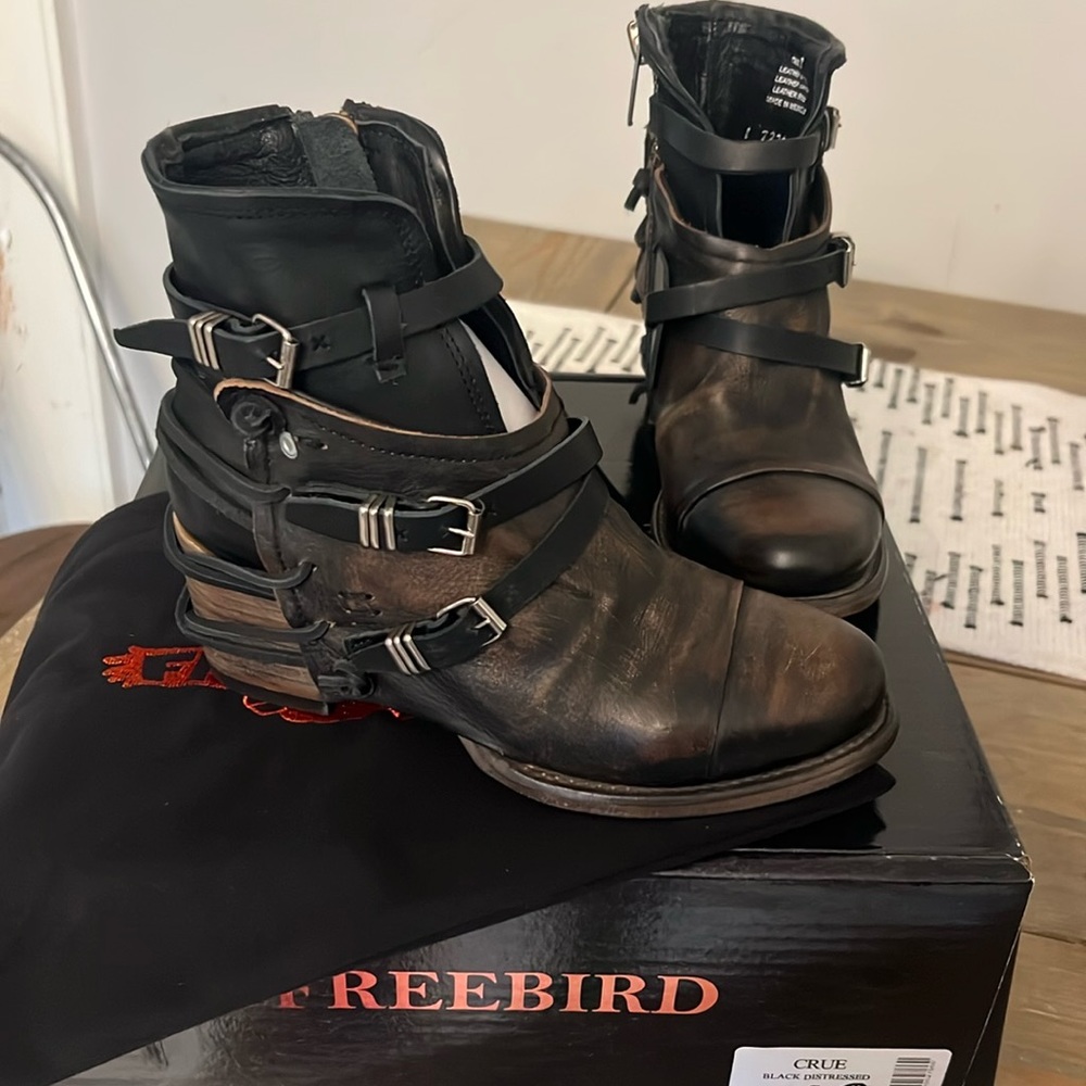 Freebird boots size 7
